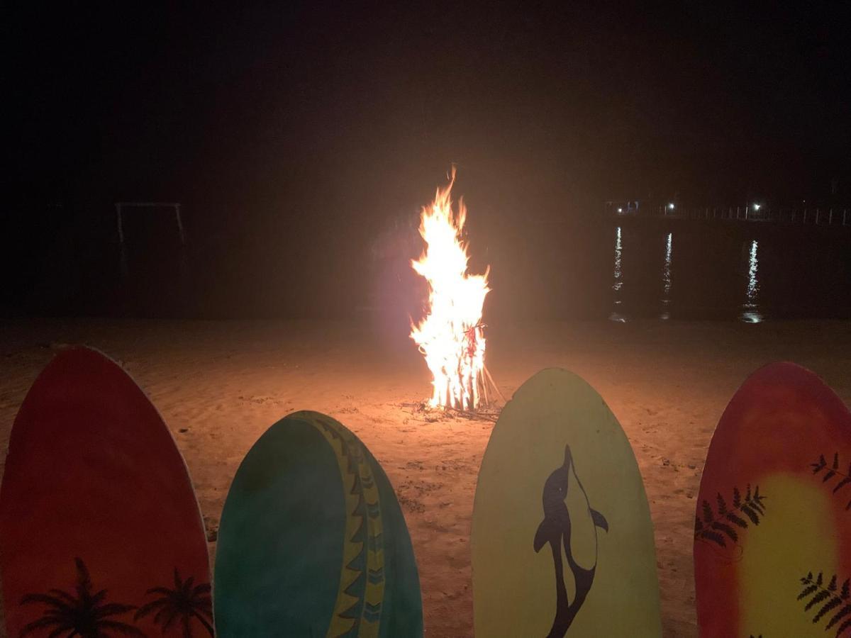 Pangulatan Beach Resort Ель-Нідо Екстер'єр фото